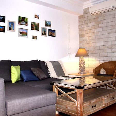 Alhondiga Center Apartment Seville Ngoại thất bức ảnh