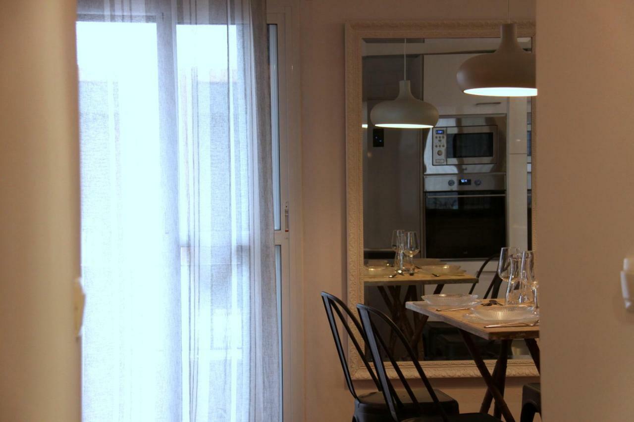 Alhondiga Center Apartment Seville Ngoại thất bức ảnh