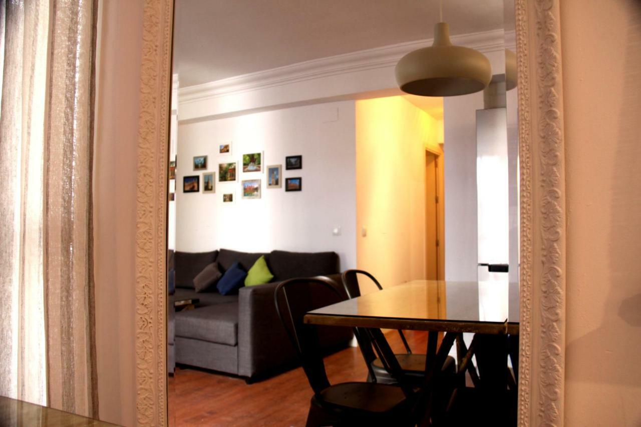 Alhondiga Center Apartment Seville Ngoại thất bức ảnh